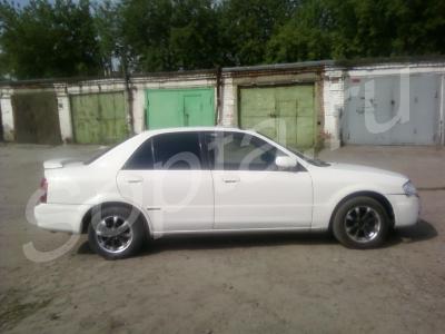  mazda familia