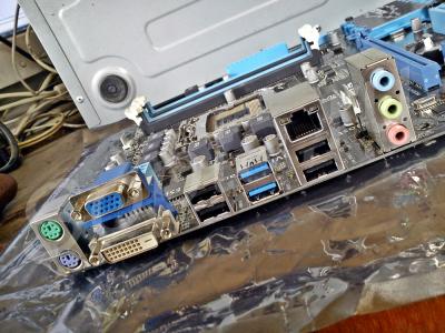 ����������� ����� ������ Intel B75 socket 1155.